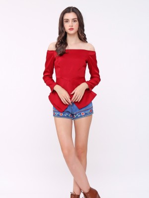 Cut-Out Bottom Long Sleeve Top