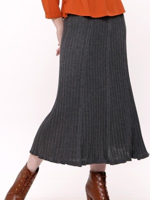 Woolen Knitted Skirt