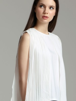 Doubled Pleated Sleveless Top
