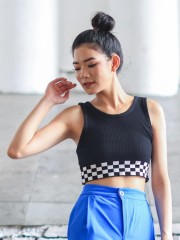 Chess Board Adge Knit Crop Top