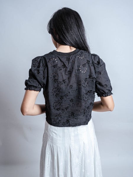 HT24 Pop Up Flower Embroidery Rib Neck Top