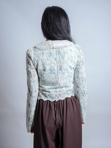 HT24 Wide Collar Embroidery Vintage Top