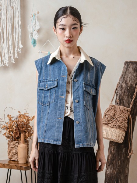 TW White Collar Denim Vest