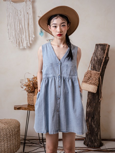 TW Jean Heart Button Dress