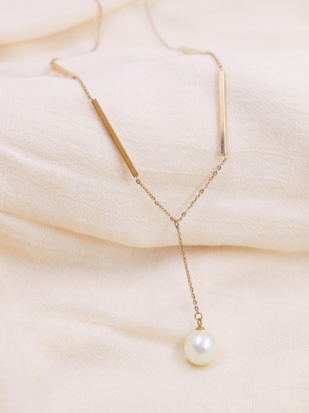 Pearl Pendant Necklace