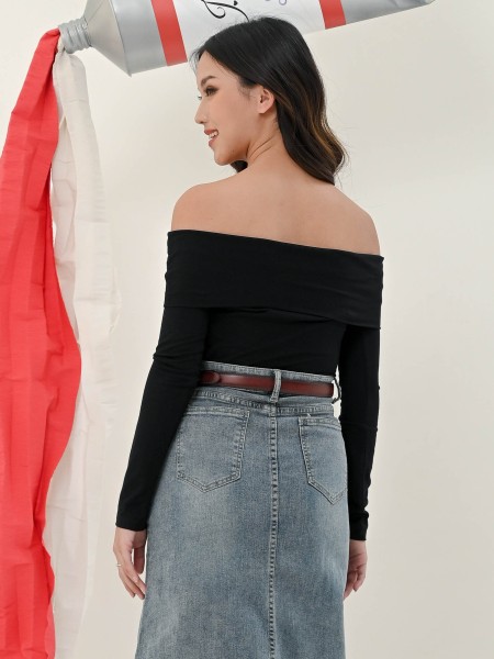 CORE JKT Off Shoulder Tee