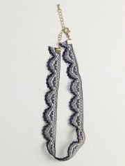 Laces Choker